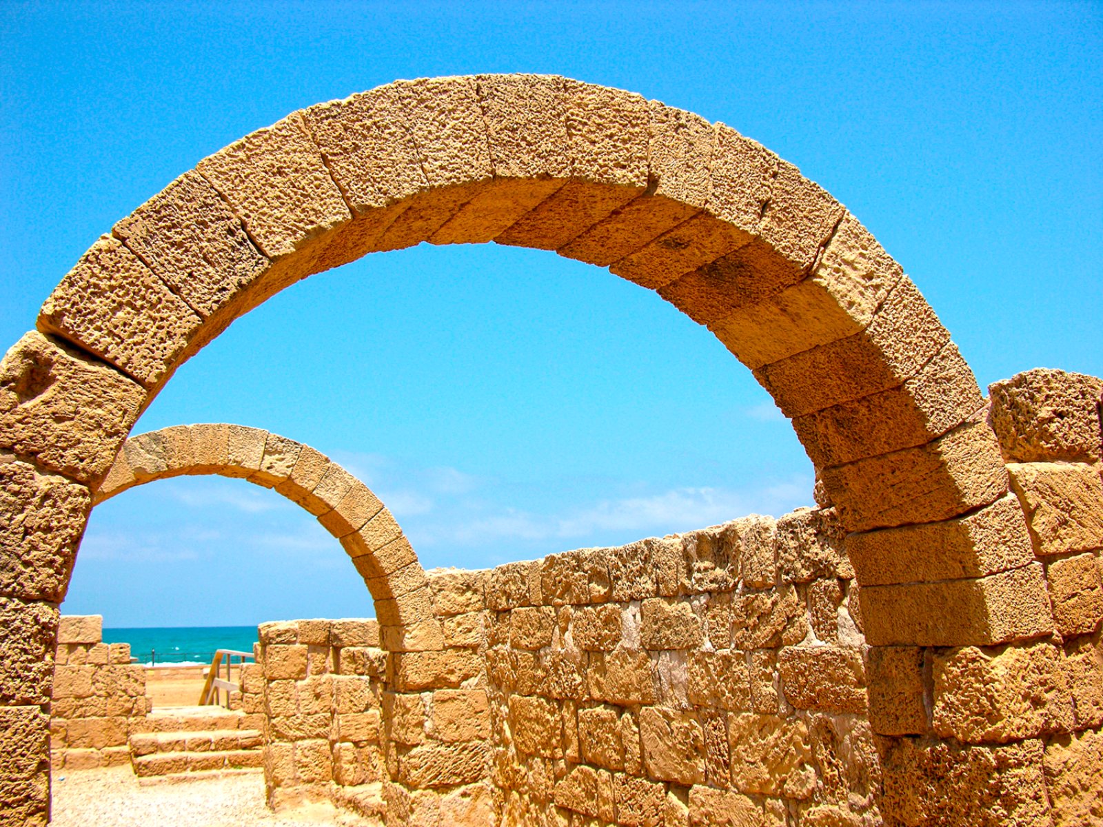 I Tesori Di Israele - Cesarea, Arco Romano