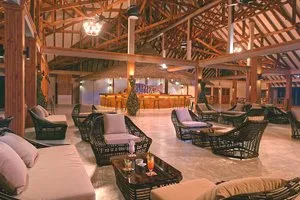 BRENNIA KOTTEFARU – Maldive