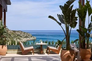 DAIOS COVE LUXURY RESORT & VILLAS – Vathi