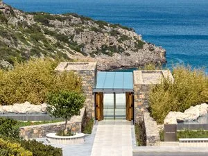 DAIOS COVE LUXURY RESORT & VILLAS – Vathi