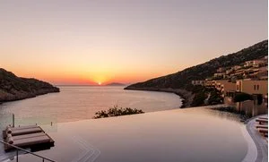 DAIOS COVE LUXURY RESORT & VILLAS – Vathi