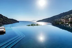 DAIOS COVE LUXURY RESORT & VILLAS – Vathi