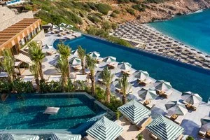 DAIOS COVE LUXURY RESORT & VILLAS – Vathi