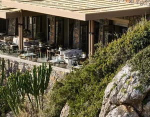 DAIOS COVE LUXURY RESORT & VILLAS – Vathi