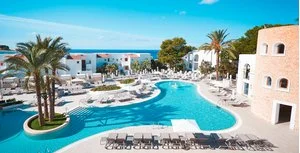 INSOTEL TARIDA BEACH RESORT & SPA – Urbanització Cala Tarida