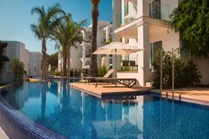 INSOTEL TARIDA BEACH RESORT & SPA – Urbanització Cala Tarida