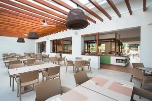 INSOTEL TARIDA BEACH RESORT & SPA – Urbanització Cala Tarida