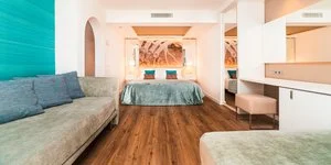 INSOTEL TARIDA BEACH RESORT & SPA – Urbanització Cala Tarida