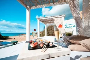 INSOTEL TARIDA BEACH RESORT & SPA – Urbanització Cala Tarida