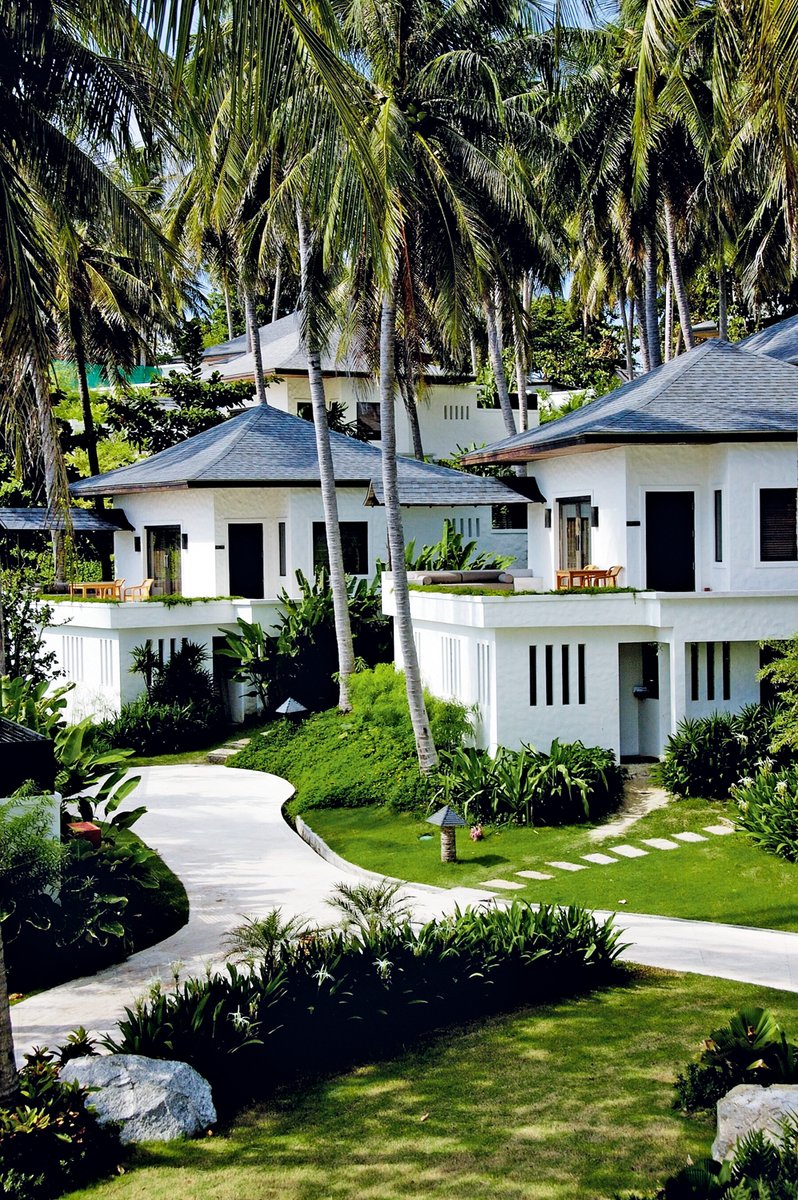 The Racha Hotel 