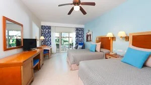 IBEROSTAR WAVES PUNTA CANA – Friusa