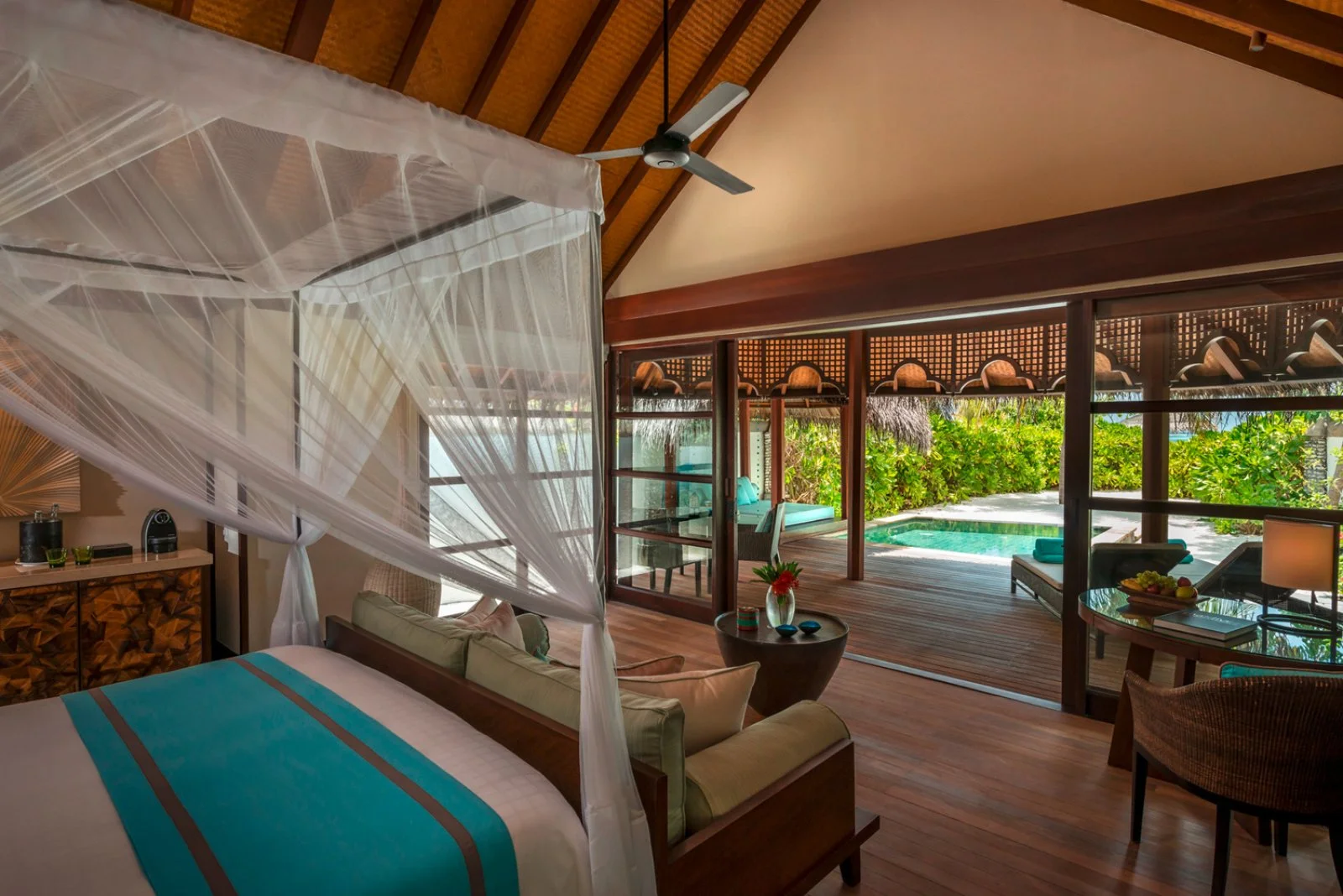 Four Seasons Kuda Huraa 