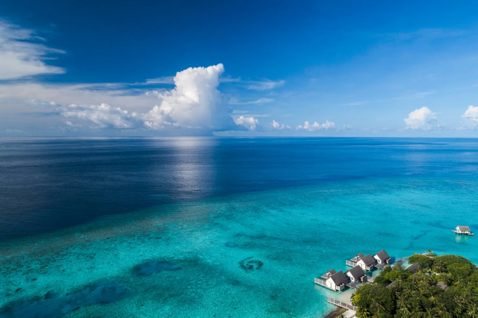 Four Seasons Landaa Giraavaru 