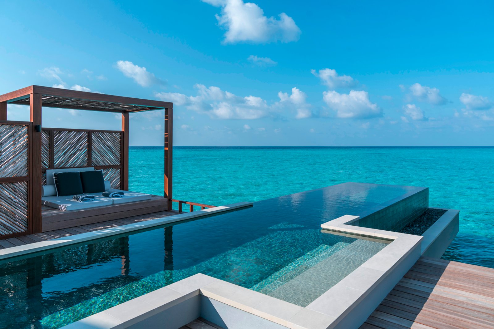 Four Seasons Landaa Giraavaru 