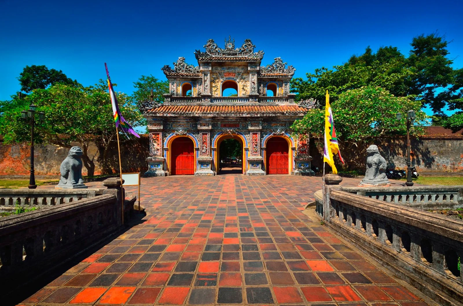 Voyager Laos E Vietnam - Hue