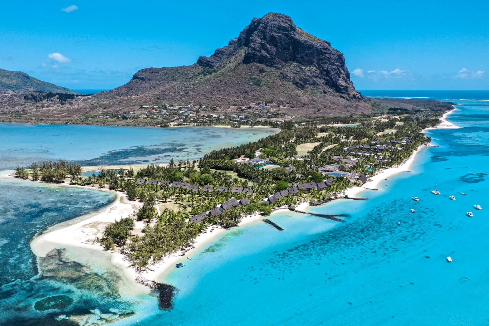 Paradis Beachcomber Golf Resort & Spa Paradis Beachcomber Golf Resort & Spa