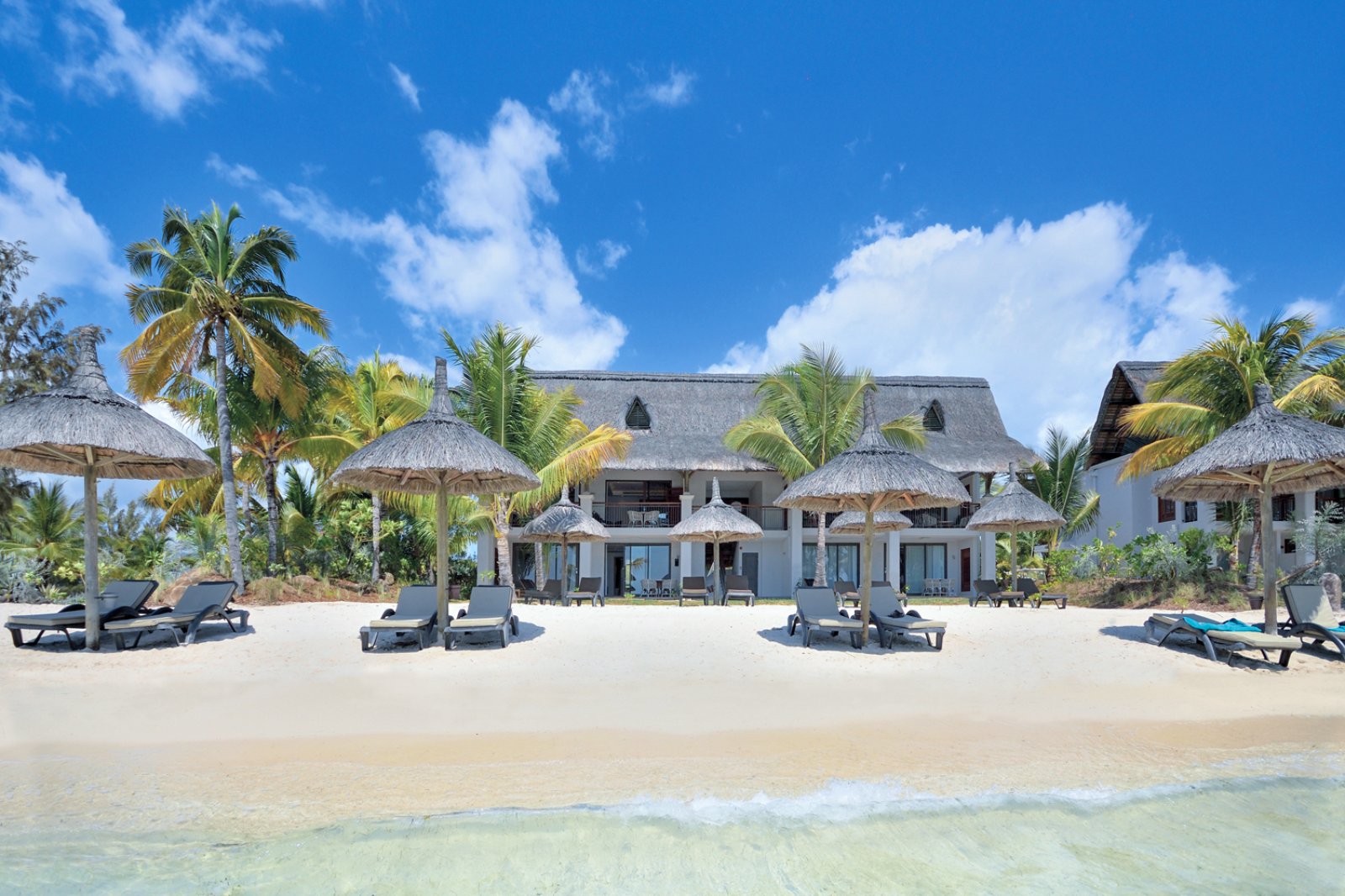 Paradis Beachcomber Golf Resort & Spa 