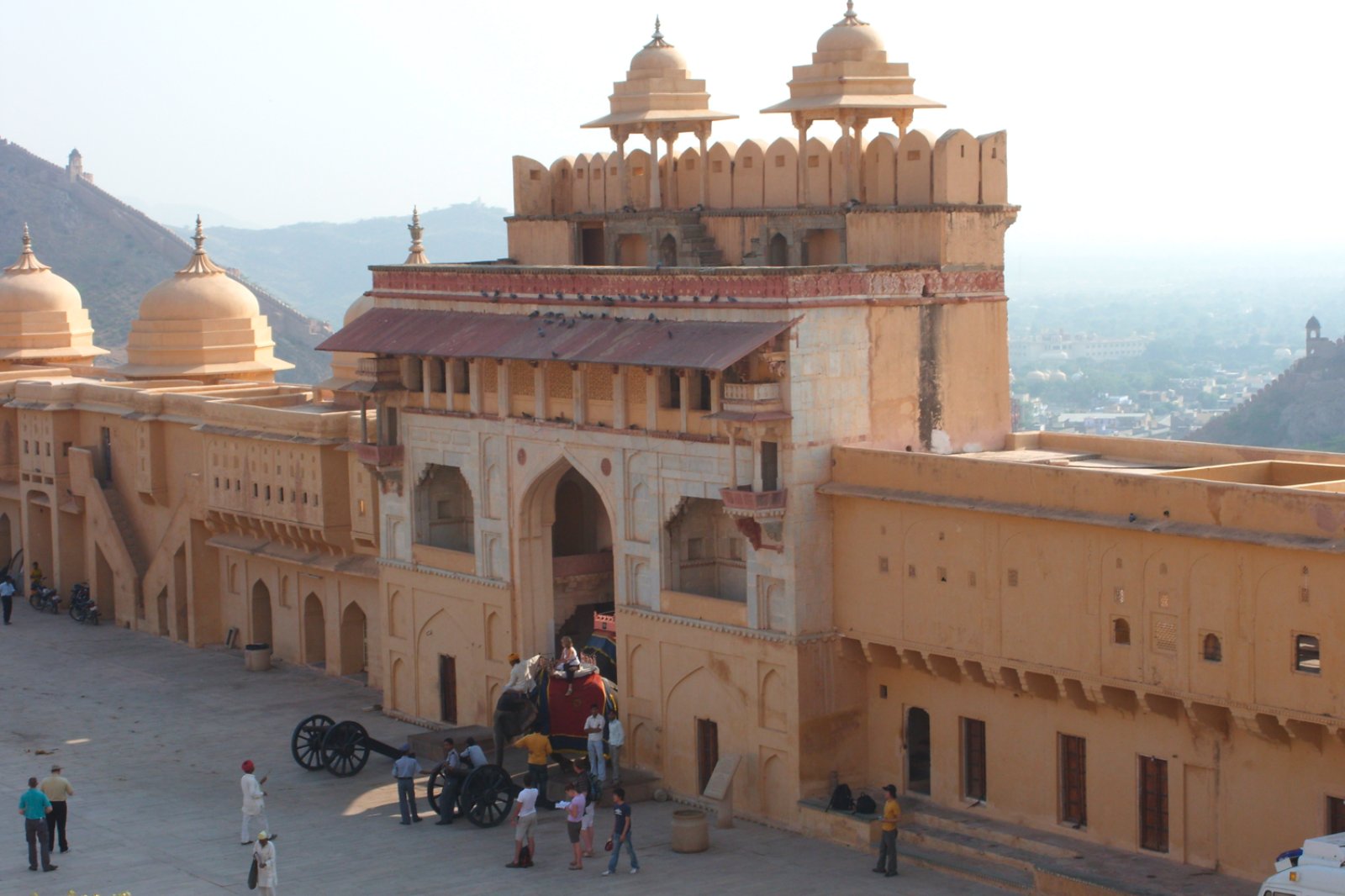 Voyager Maharaja - Forte Di Amber Jaipur