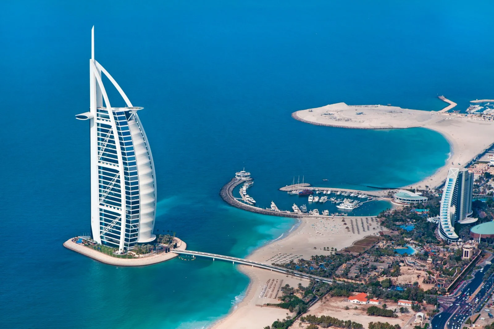 Tradizione E Modernita' - Burj Al Arab - Dubai Tradizione E Modernita' - Burj Al Arab - Dubai