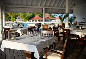 DIAMONDS THUDUFUSHI – Maldive