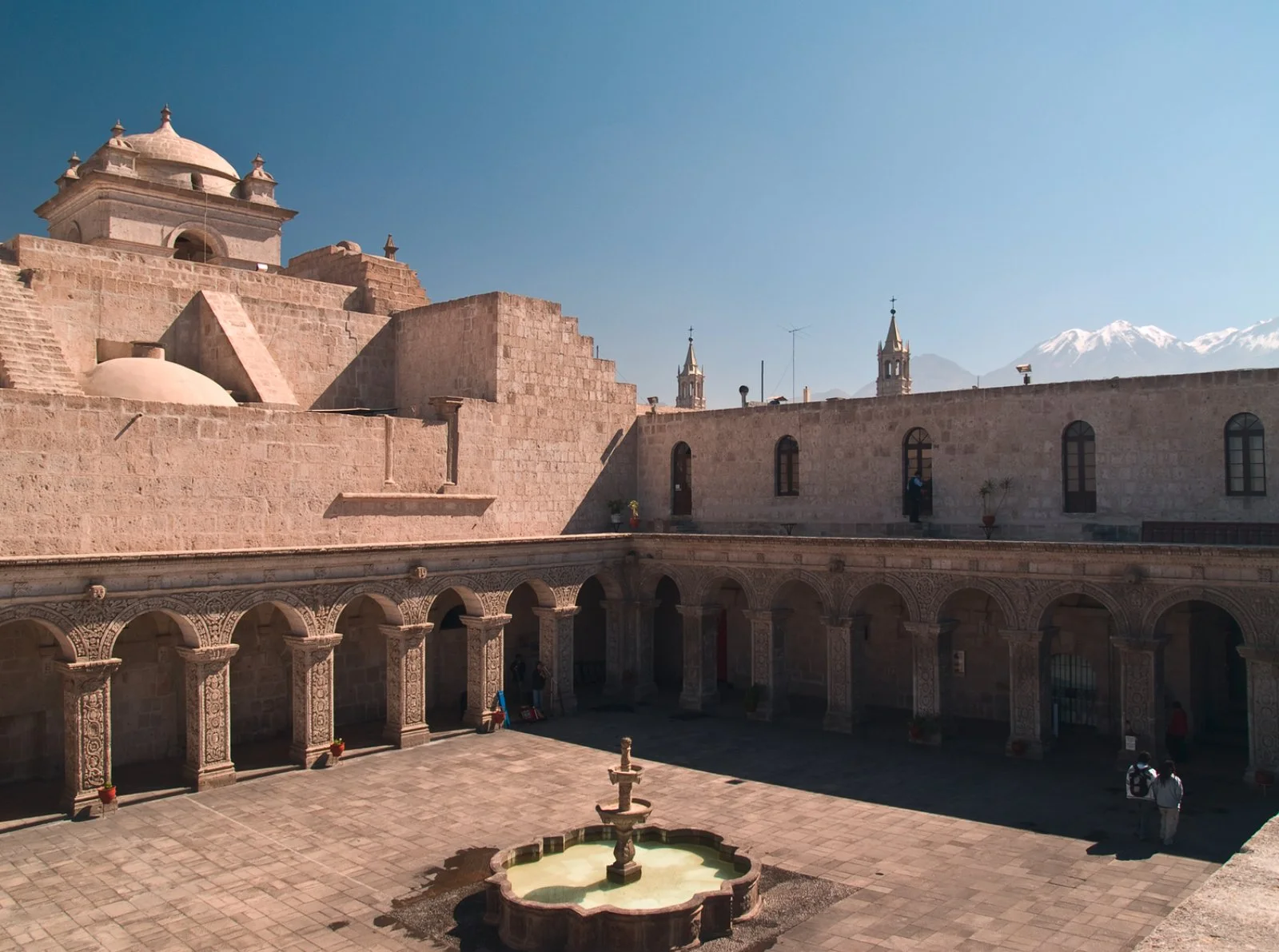 Inka E Cuba - Arequipa, Company Church