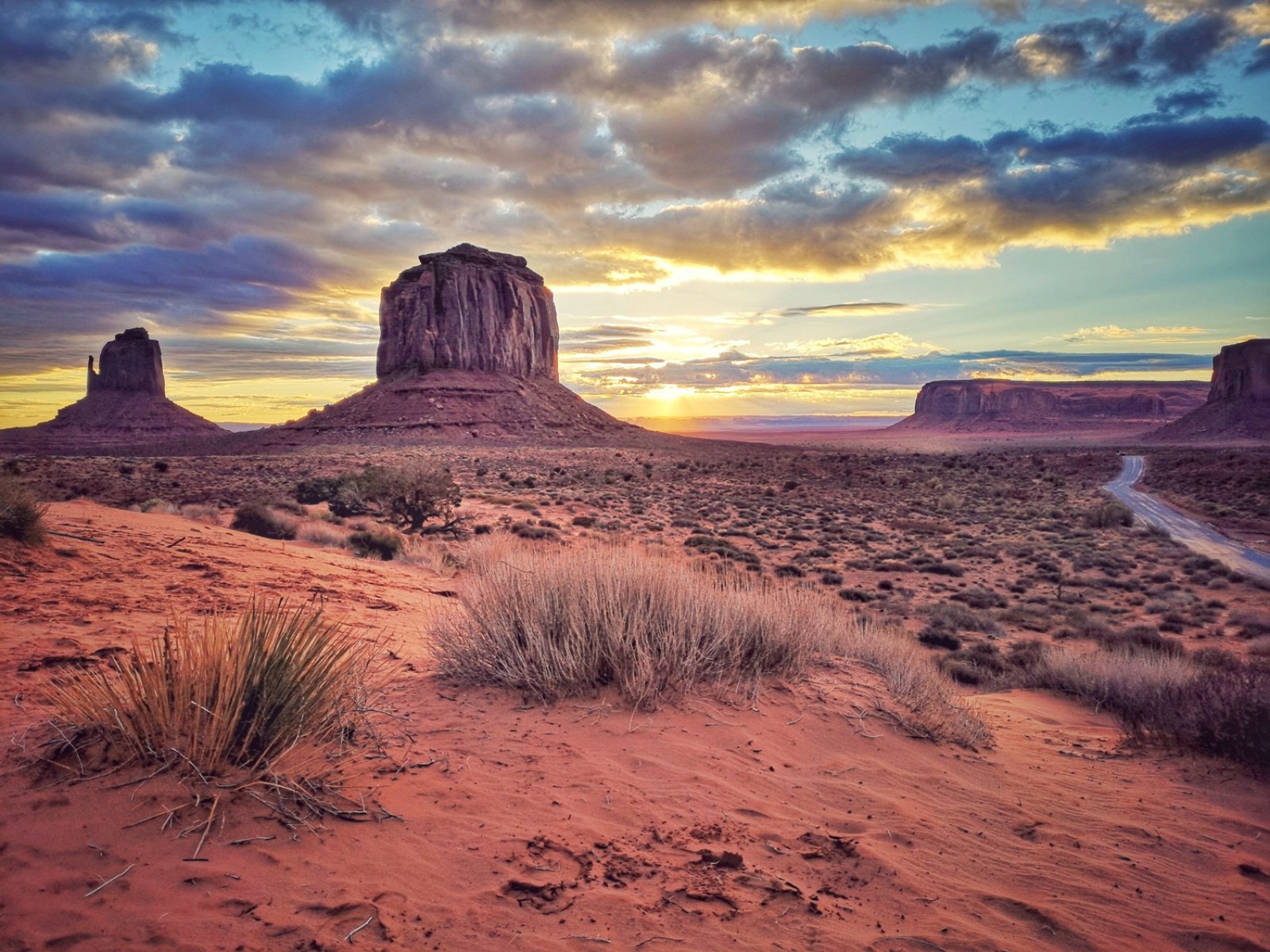 Monument Valley - Lake Powell - Bryce Canyon