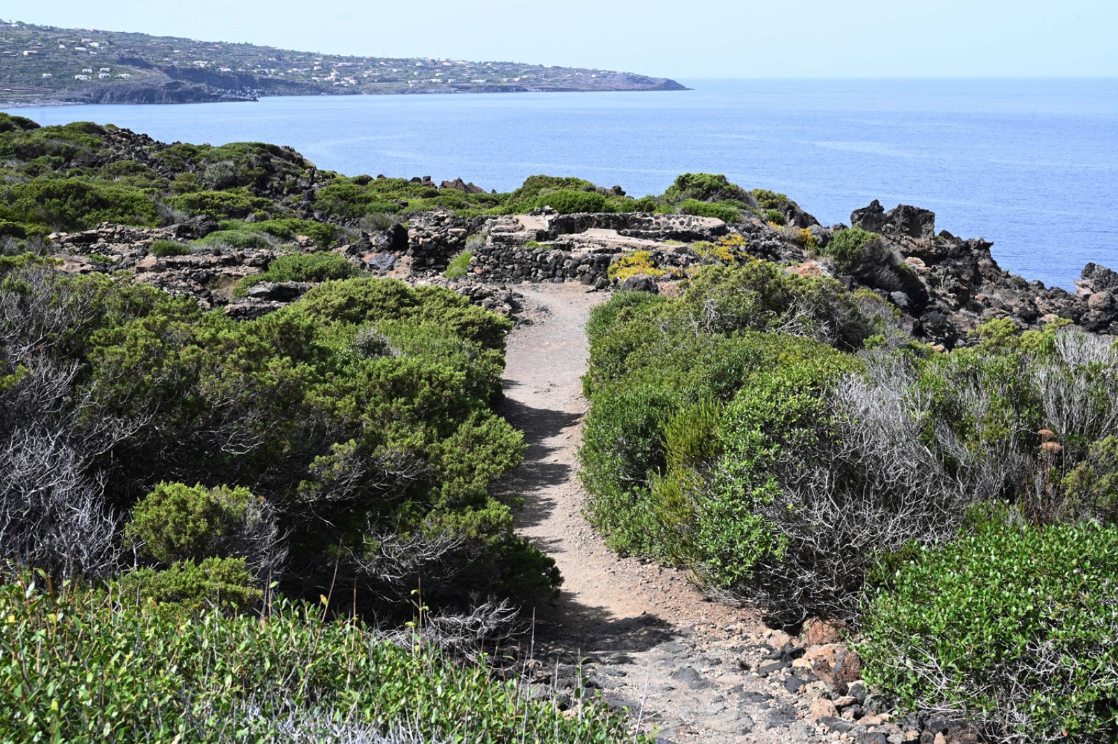 Tour Trekking A Pantelleria 