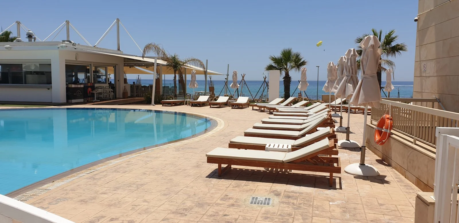 Piere Anne Beach Hotel 