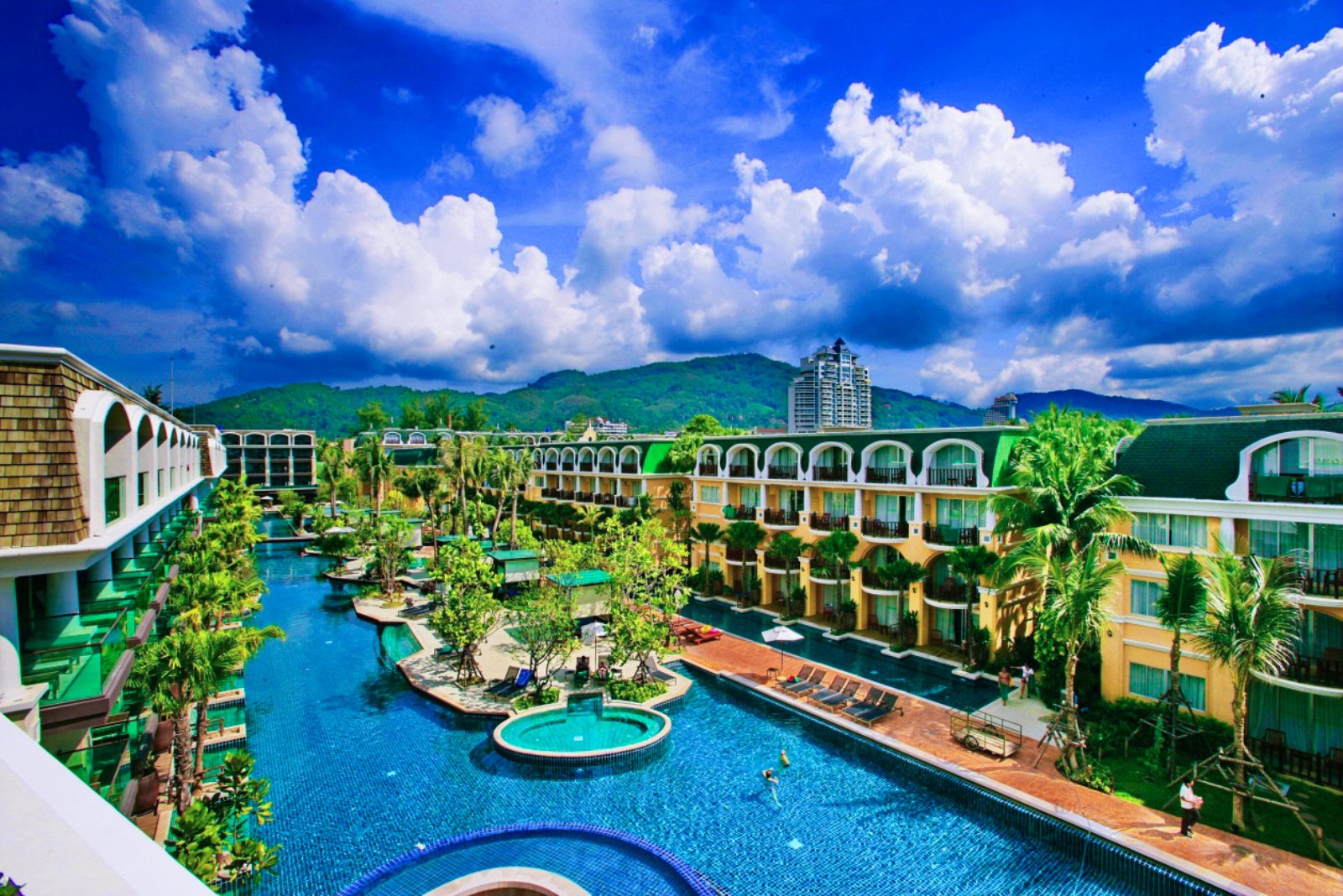 Phuket Graceland Resort&Spa 