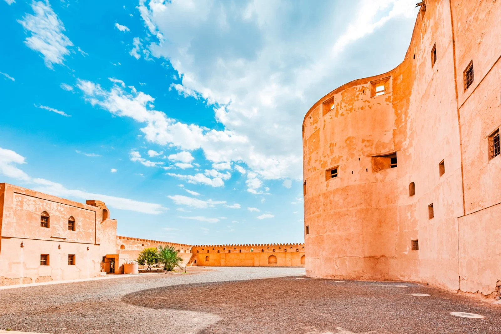 Wahiba Sands - Sinaw – Bahla - Jabrin - Birkat Al Maouz - Nizwa