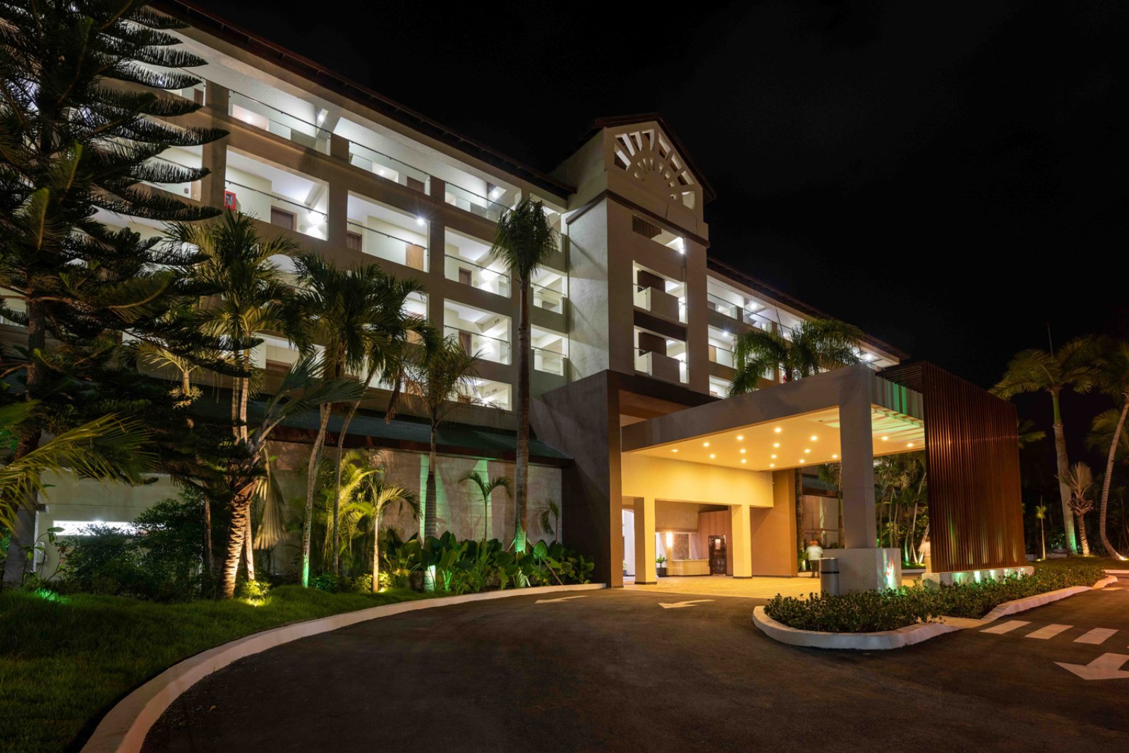 Coral Costa Caribe Beach Resort 