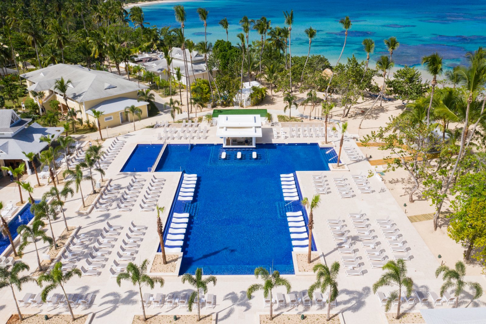 Bahia Principe Grand El Portillo Beach Resort 