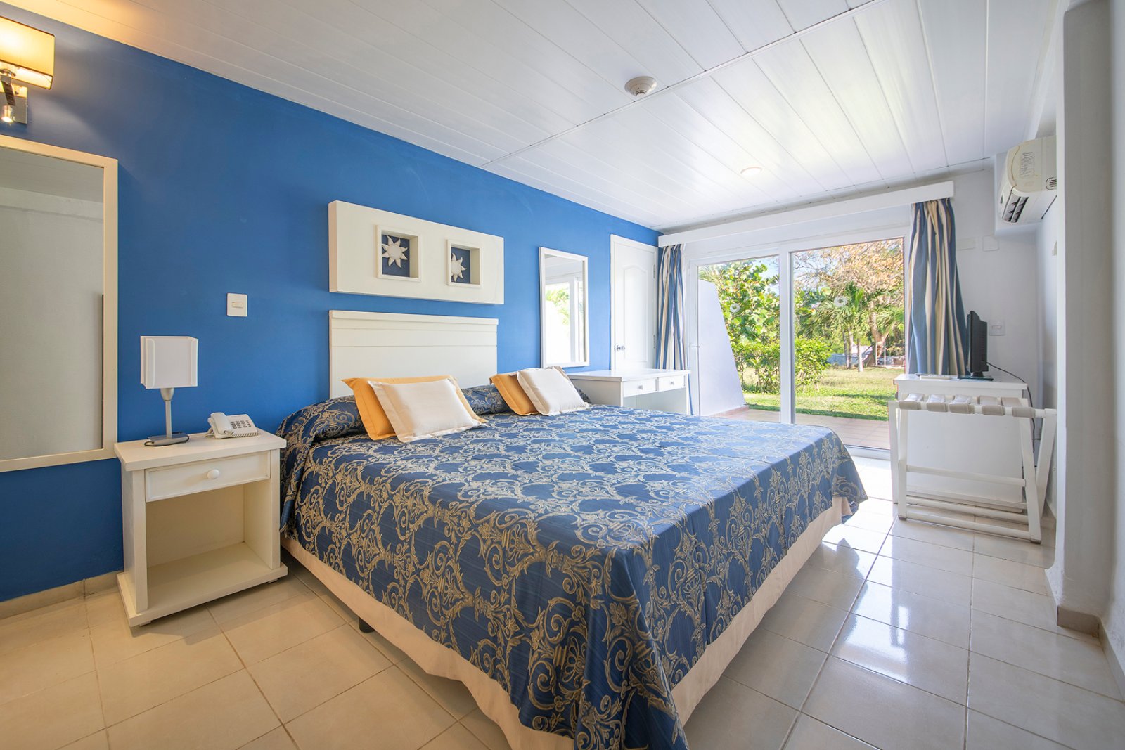 Blau Arenal Habana Beach Resort 