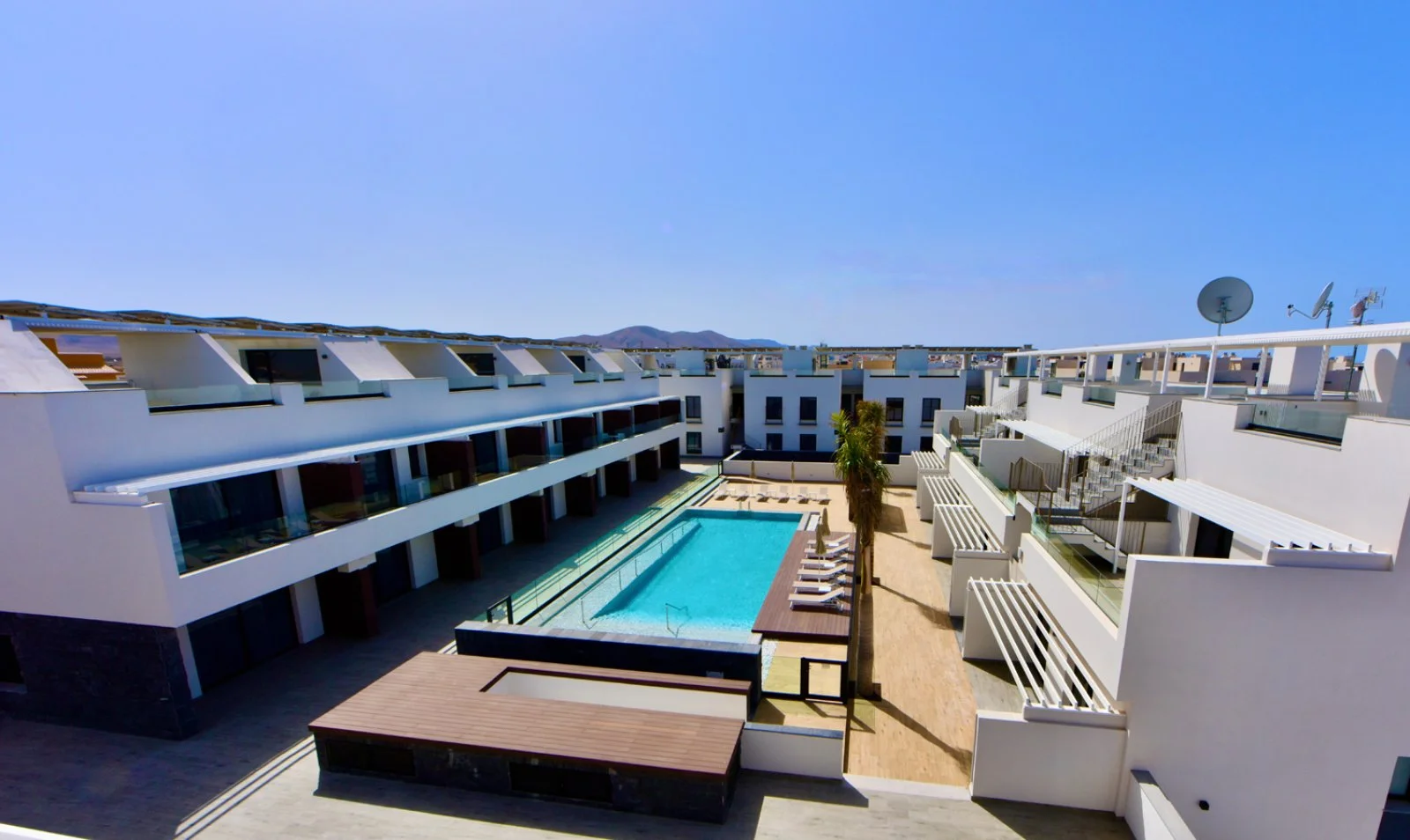 Esmeralda Cotillo Homes By Livvo Esmeralda Cotillo Homes By Livvo