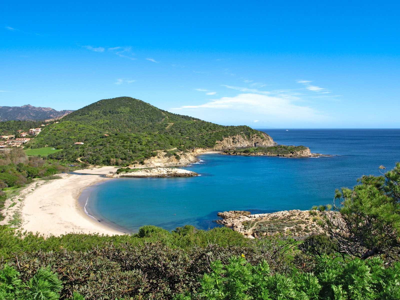 Appartamenti A Chia - Spiaggia Il Porticciolo