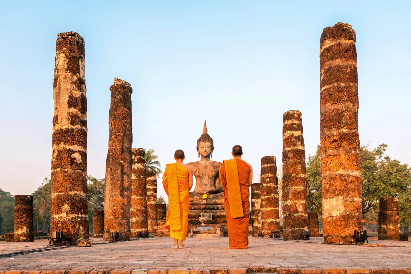 Bangkok - Ayutthaya - Phitsanulok - Sukhothai