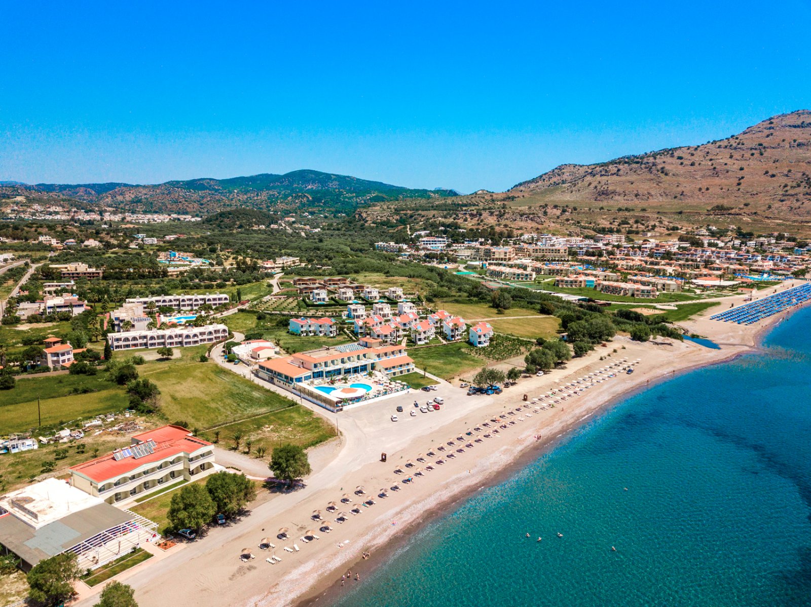 Hotel Lardos Bay - Struttura E Contesto