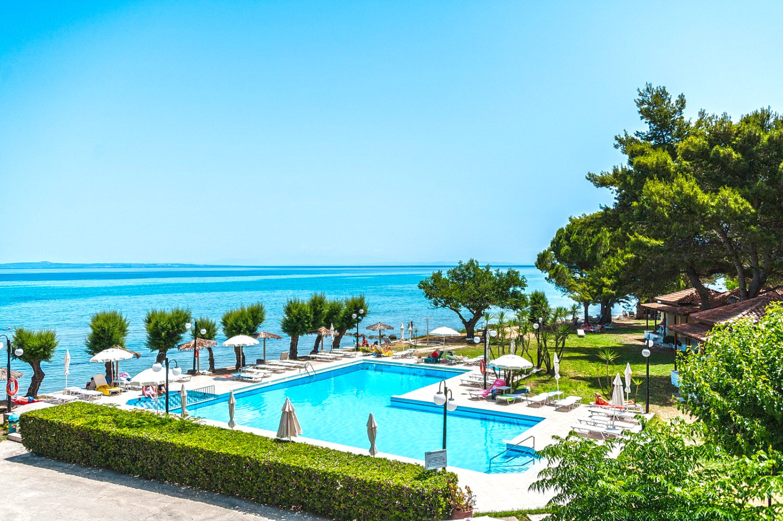 Mimoza Beach Hotel 