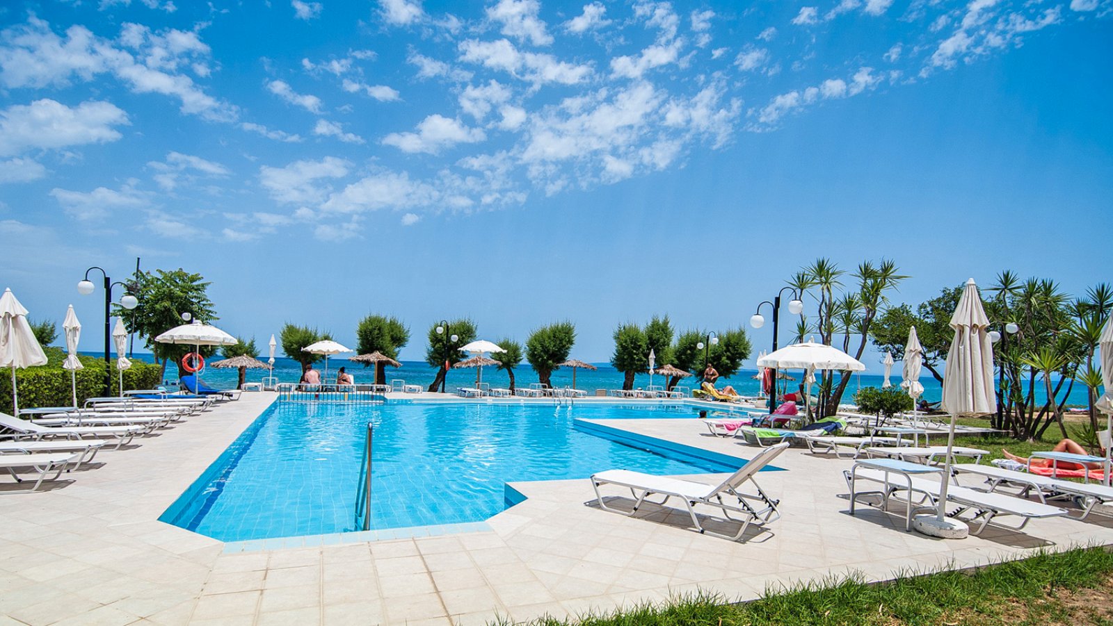 Mimoza Beach Hotel 