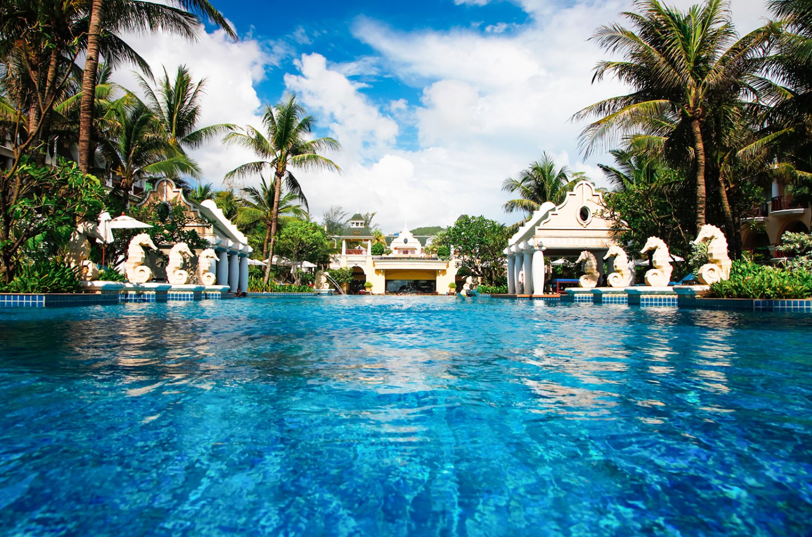 Phuket Graceland Resort&Spa 