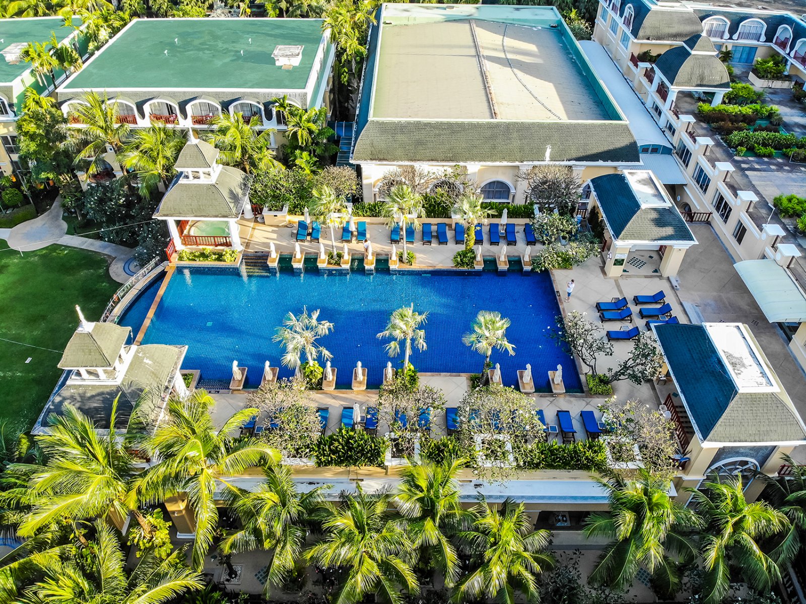 Phuket Graceland Resort&Spa 