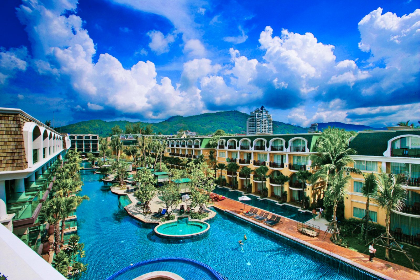 Phuket Graceland Resort&Spa 