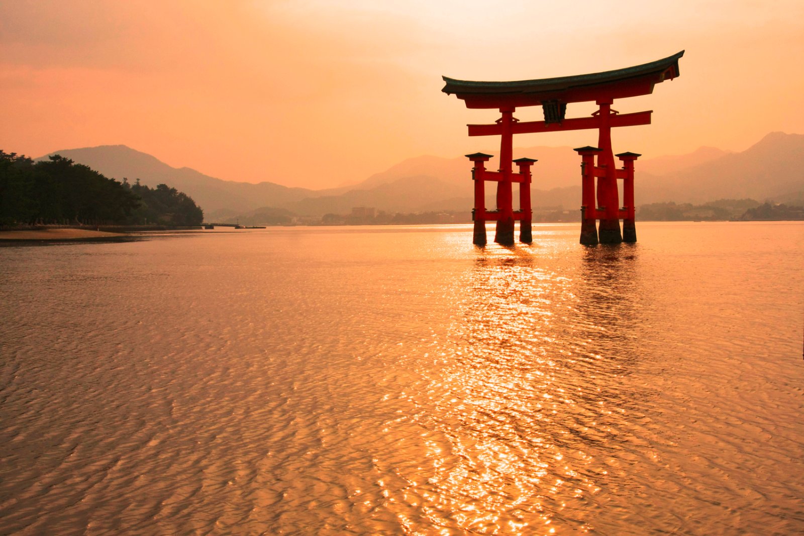 Voyager Shinto - Torii Del Santuario Di Miyajima