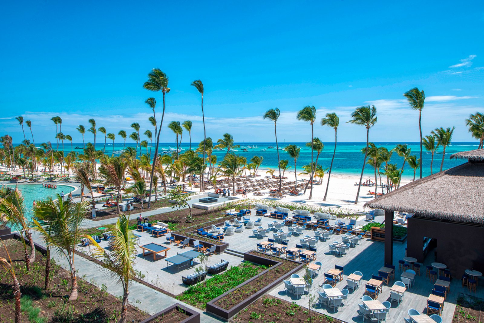 Lopesan Costa Bavaro Resort - Beach Club