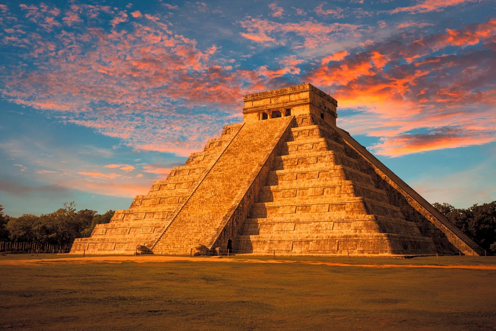 Cancun/Chichen Itza/Izamal/Merida (320 km)