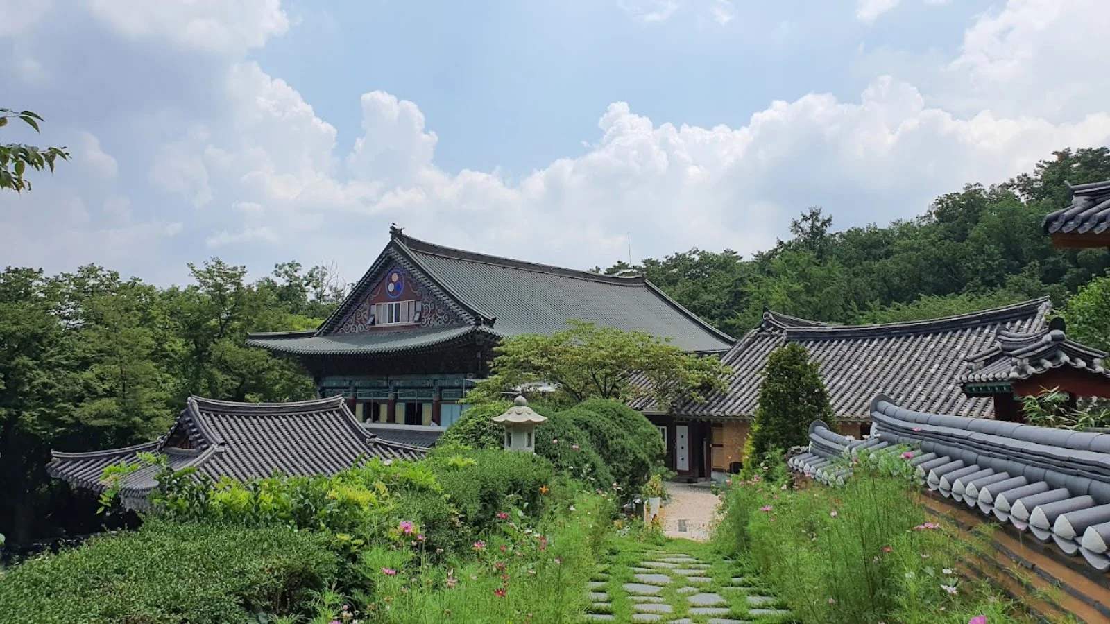 Hwagyesa temple - Seoul