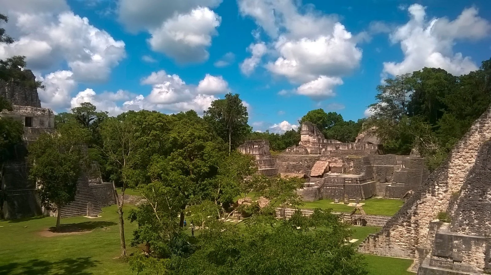 Voyager Tikal 