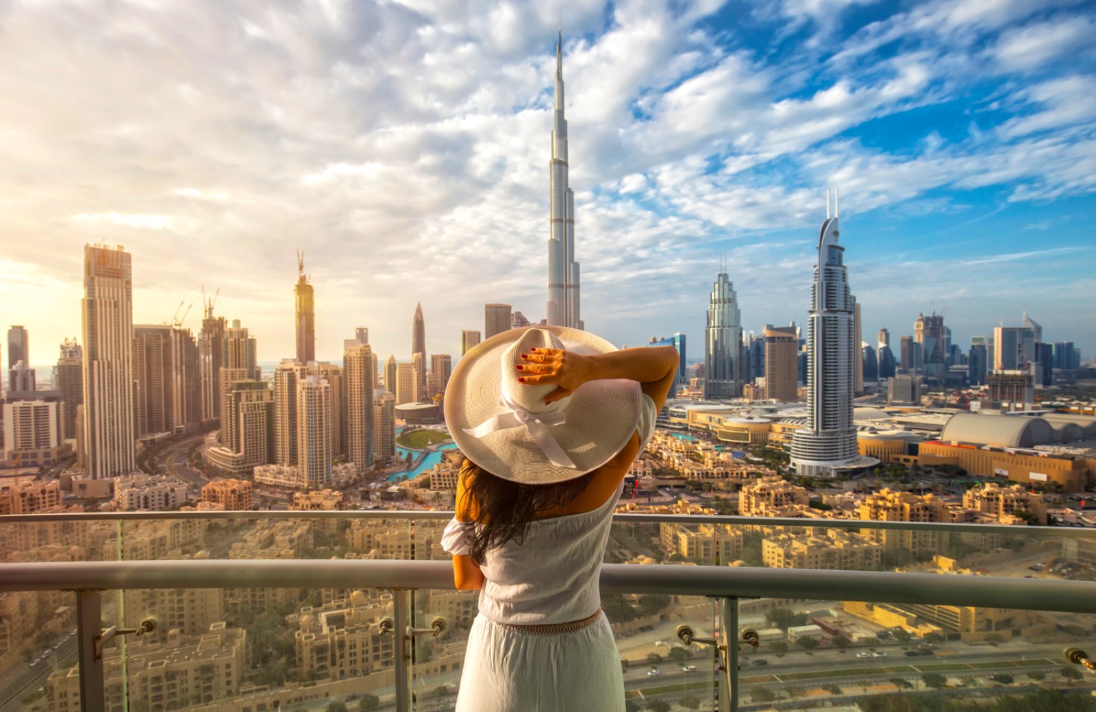 I Due Emirati - Dubai Skyline