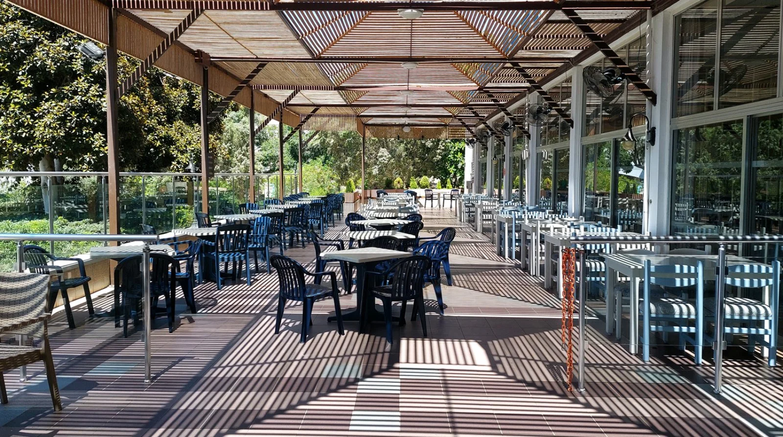 Marina Hotel 