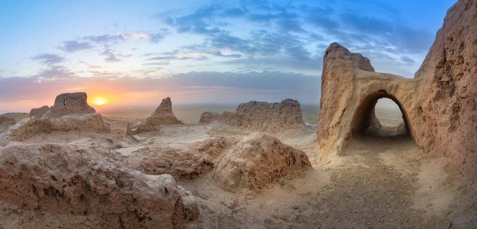 Intour Lago Aral E Terra Di Tamerlano - Fortezza Di Ayaz Kala